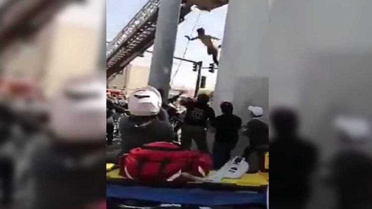 FUERTES IMÁGENES: Intenta suicidarse de puente, se arrepiente y luego cae