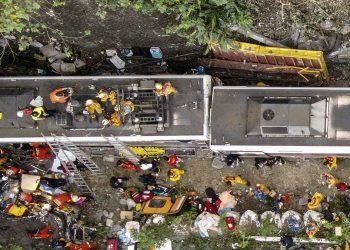 Al menos 51 personas mueren en accidente de tren en Taiwán