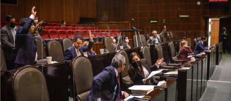 “Pinche Mier, está diciendo que votemos”, diputada olvida apagar micrófono y exhibe presión | Video