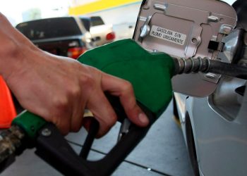 Baja precio de las gasolinas