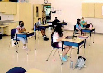 Regresan alumnos a clases presenciales