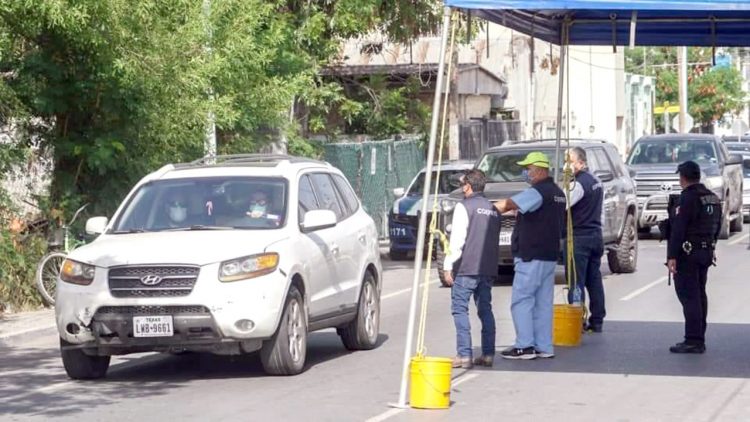 No descansó Coepris; aplicaron filtros sanitarios a viajeros en los puentes