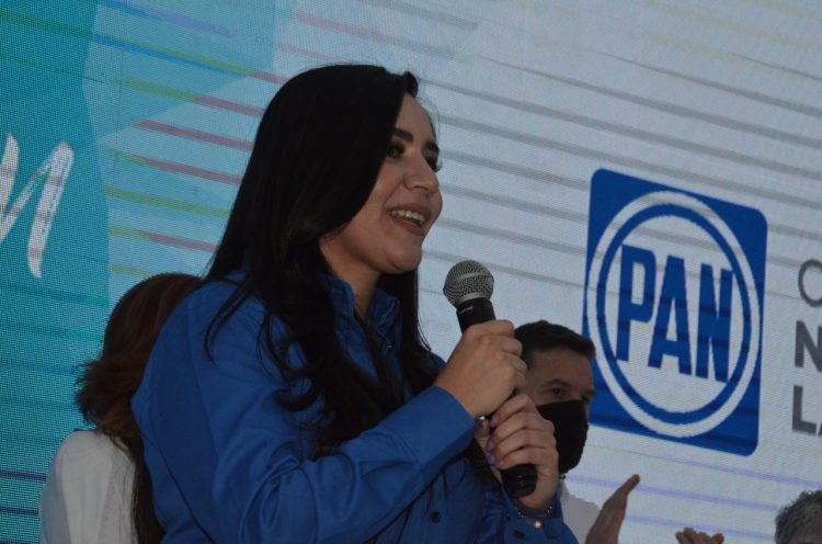 La satisfacción más grande es poder ayudar a quien lo necesita: Yahleel Abdala