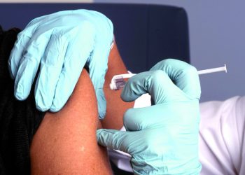 Listo operativo para vacunar a los maestros