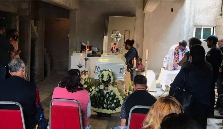 Despiden con misa a niño Brandon Giovanny, quien murió en Línea 12 del Metro