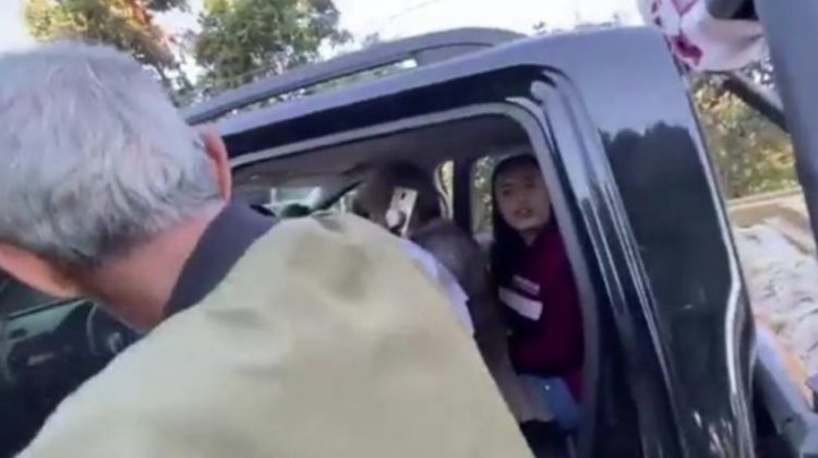 “A chingar a su madre”: hijo de Mireles corre a la viuda de su padre en campaña