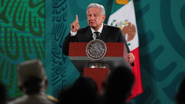 Claudia Sheinbaum es ‘incorruptible’, afirma AMLO