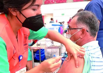 Recibió ya segunda dosis 50% de los abuelitos