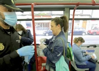 Fuera mascarillas, ordena gobernador