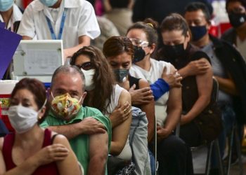 Vacunación COVID-19 a personas de 40 a 49 años inicia en junio, anuncia AMLO
