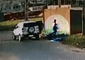 Le prende fuego a su bebé recién nacido porque ‘le daba pena’ haber quedado embarazada | VIDEO