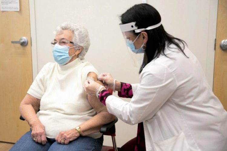 Avanza vacunación anticovid en Laredo