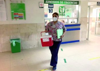 Mujer dona las córenas de su marido fallecido