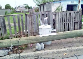 ¡Seguimos sin luz!, claman vecinos de la Buenavista