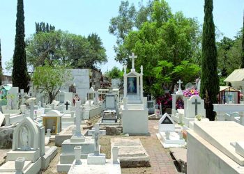 Recomendará Salud cierre de panteones el ‘Día de las Madres’