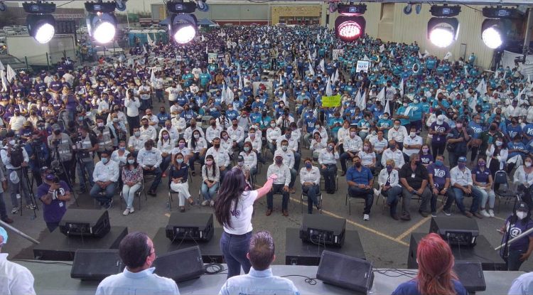 Yahleel Abdala muestra músculo, toma protesta a megaestructura y garantiza triunfo