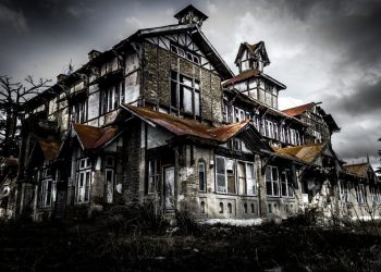 Hallan restos de 215 niños en un antiguo internado en Canadá