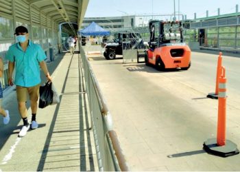 Extienden cierre de frontera entre EU y México