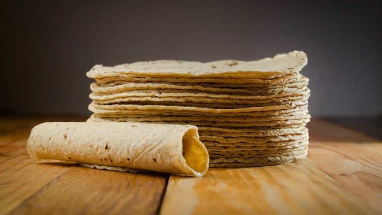 ¡Ni el kilo está tan caro! ‘Pujol’ vende hasta en 45 pesos una docena de tortillas