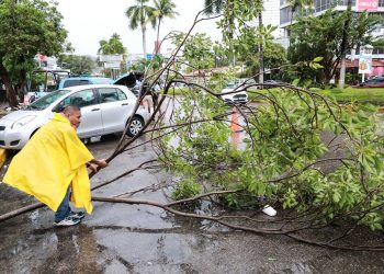 Tormenta ‘Dolores’ deja tres muertos a su paso por costas del Pacífico
