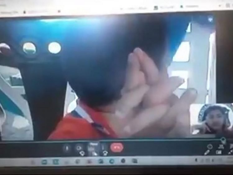 Ladrón irrumpe en casa mientras niño estaba en clase virtual | VIDEO