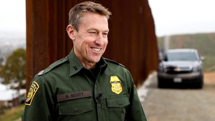 Reporte indica que Biden destituyó al jefe de la Patrulla Fronteriza