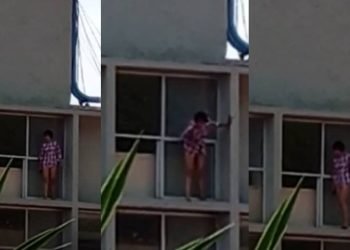 Mujer amenaza con lanzarse de un edificio del IMSS en Oaxaca | VIDEO