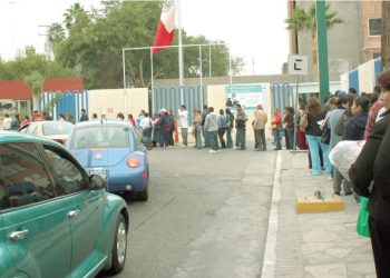 Abriría EU en julio sus cruces internacionales