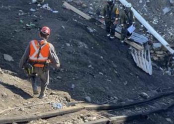 Suman cuatro cuerpos rescatados tras colapso de mina en Coahuila