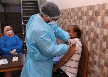 India confirma primera muerte por reacción a una vacuna contra Covid