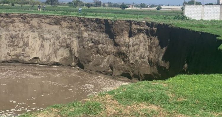 Familia damnificada del socavón recibe llamada de estafa. Y cae…