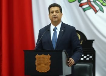 El muro que protegía a Cabeza de Vaca, el Congreso, se derrumbó