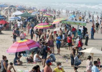 Piden mantener medidas sanitarias si planea salir de vacaciones