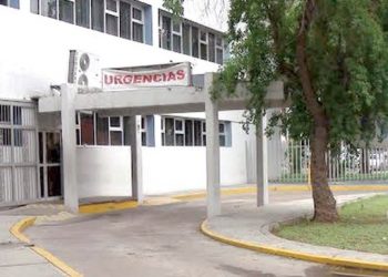 Acuchillan a una maestra