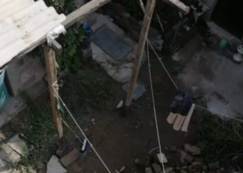 Hallan cuerpos de familia desaparecida en Ecatepec; estaban enterrados en su domicilio