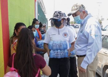 Lleva Sanmiguel agua embotellada y de uso doméstico a Bayito 2 y Blanca Navidad