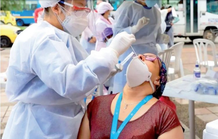 En Nuevo Laredo, vacunados y contagiados