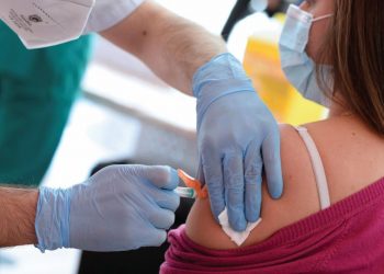 Vacunados se han reinfectado de Covid