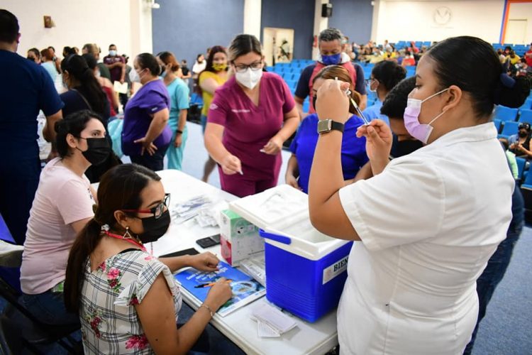 Garantizan vacunas al total de milenials