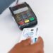 Sube 12% cobro de comisiones en tarjetas de crédito