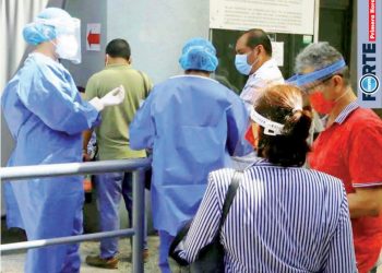 Rebrota covid en Nuevo León, contagiados 50 menores