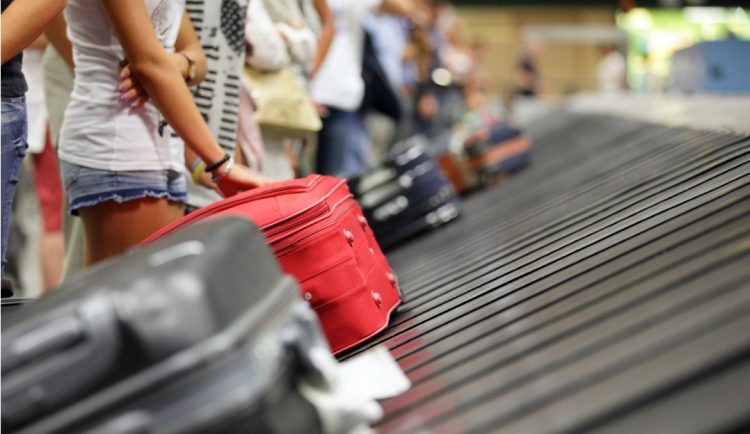 Pedirán a aerolíneas reembolsar tarifas si no entregan equipaje «rápido»