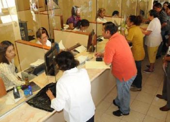 Burócratas con esquema de vacunación completo regresarán a oficinas a partir del 2 de agosto