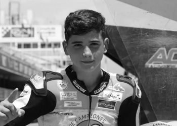 Piloto de 14 años muere en plena carrera