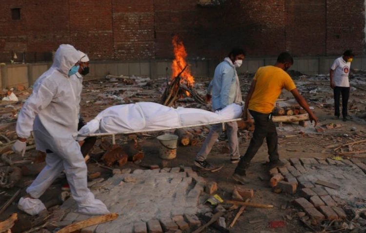 Variante Delta aprovecha baja vacunación y reactivación económica para propagarse