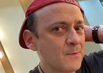 Lalo España teme por su seguridad, recibe amenazas por críticas a AMLO