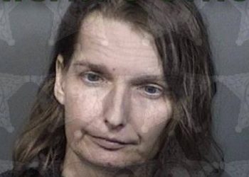 Mujer tenía enjaulada a niña con autismo; ya fue detenida