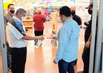 Piden no relajar sanitarias medidas en comercios