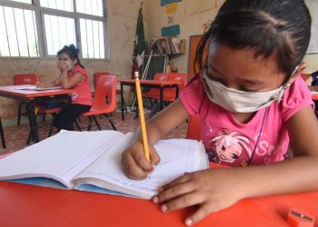Depende de padres decisión del retorno presencial a clases