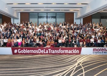 Se reúne Carmen Lilia con Mario Delgado